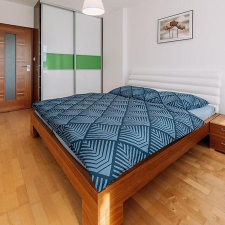 Apartment Family Bratislava Parking Slot Included! ภายนอก รูปภาพ