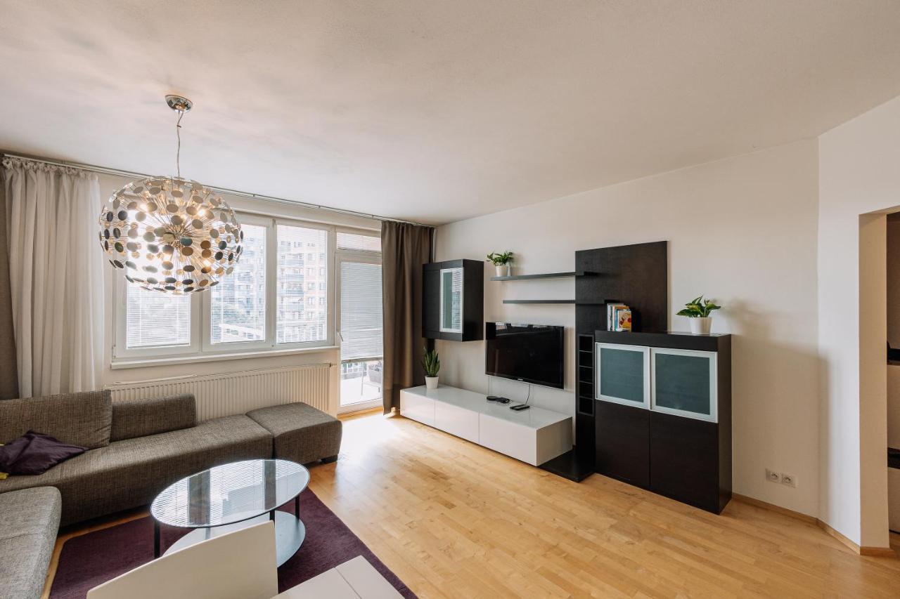 Apartment Family Bratislava Parking Slot Included! ภายนอก รูปภาพ